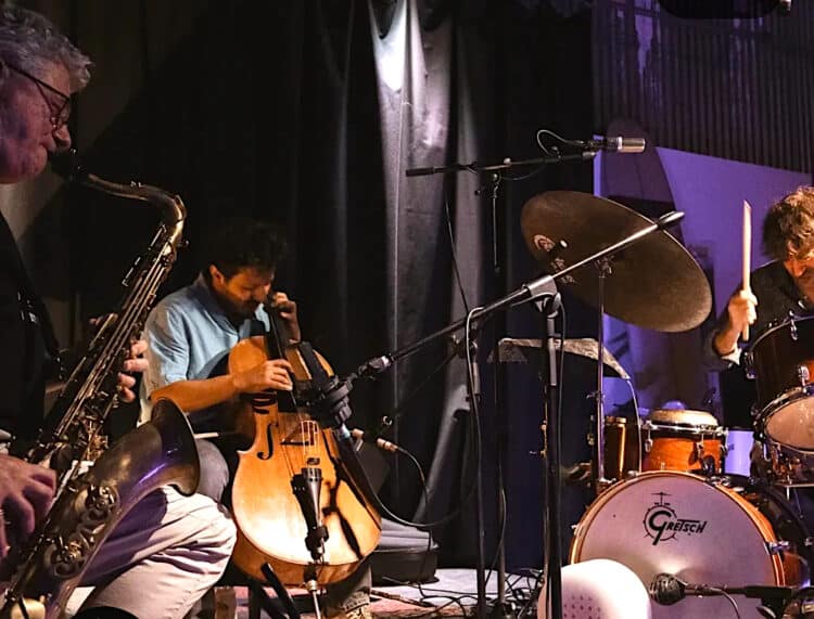 Josep Lluís Galiana, Jesús Gallardo y Matías Riquelme publican en Liquen Records su primer disco: “TAR”